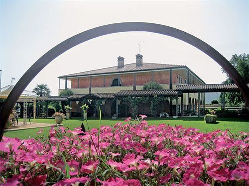 Oppeano Hotel Il Chiostro מראה חיצוני תמונה